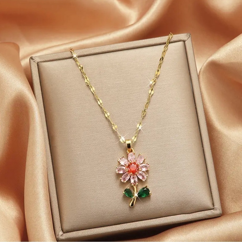 18K Gold Pink Gemstone Flower Necklace With Natural - Picture 4 of 4